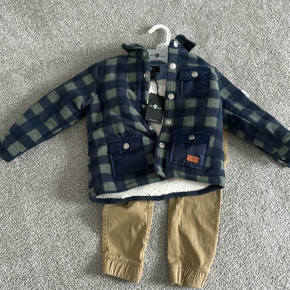 2 piece boys set (2T)